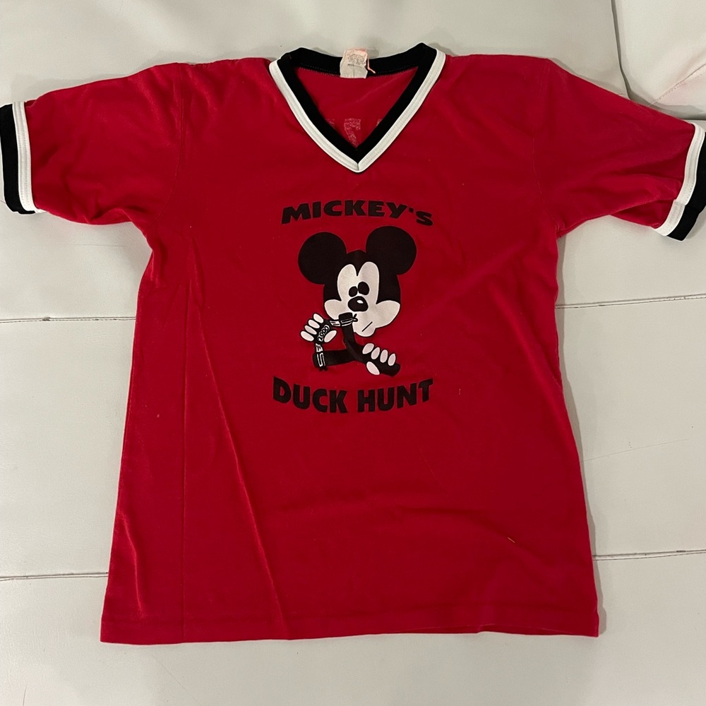 Vintage Mickey Duck Hunt red vneck ringer tee
Jazzy 80 small